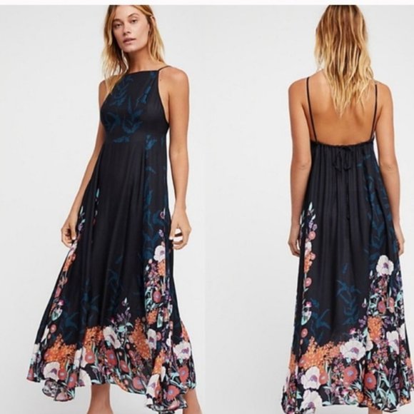 Free People Dresses & Skirts - Free People Embrace It Floral Maxi Dress Size S